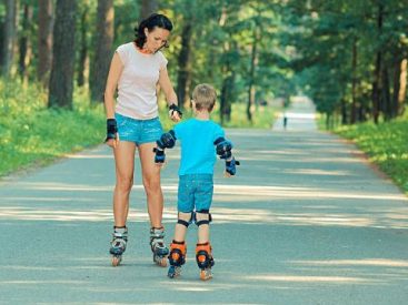 Cara Mengajari Anak Bermain Roller Skate Bagian 2